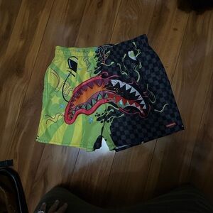 Sprayground NWT Medium Men’s Shark Swim Shorts Trunks - Slime Dime